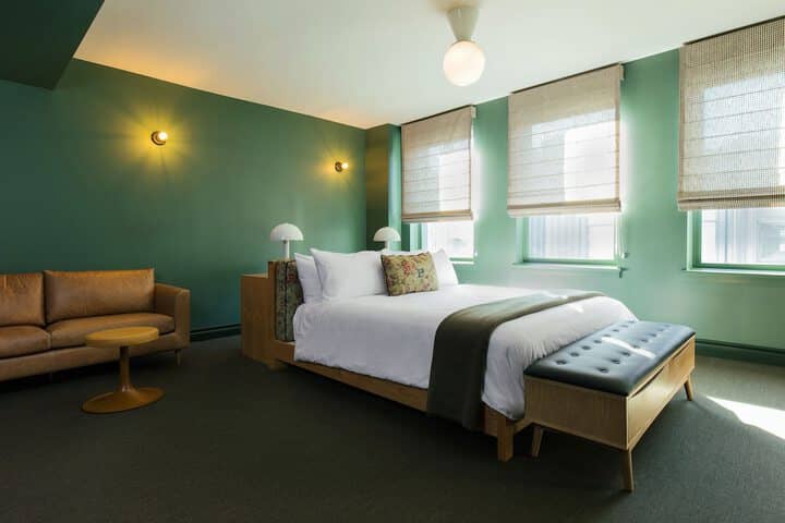 Room 15 of 59