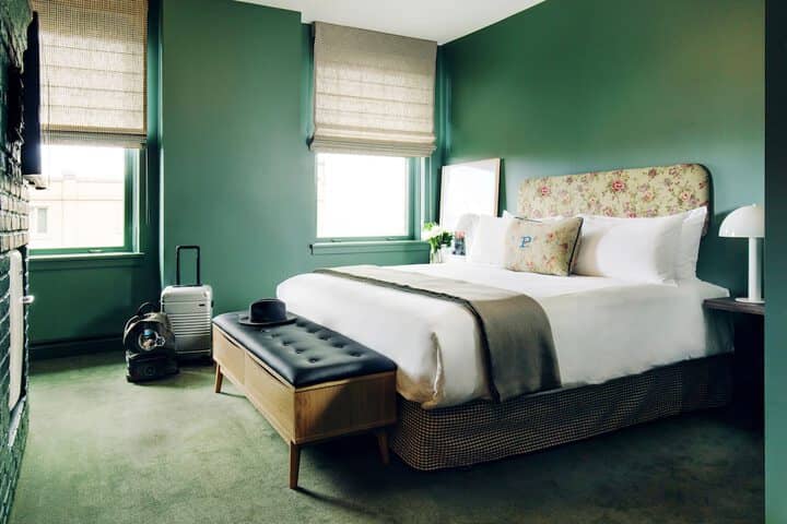 Room 16 of 59