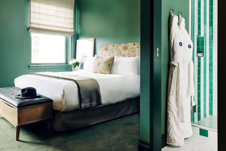 Room 40 of 59