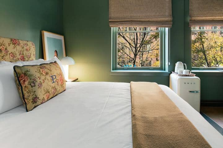 Room 9 of 59